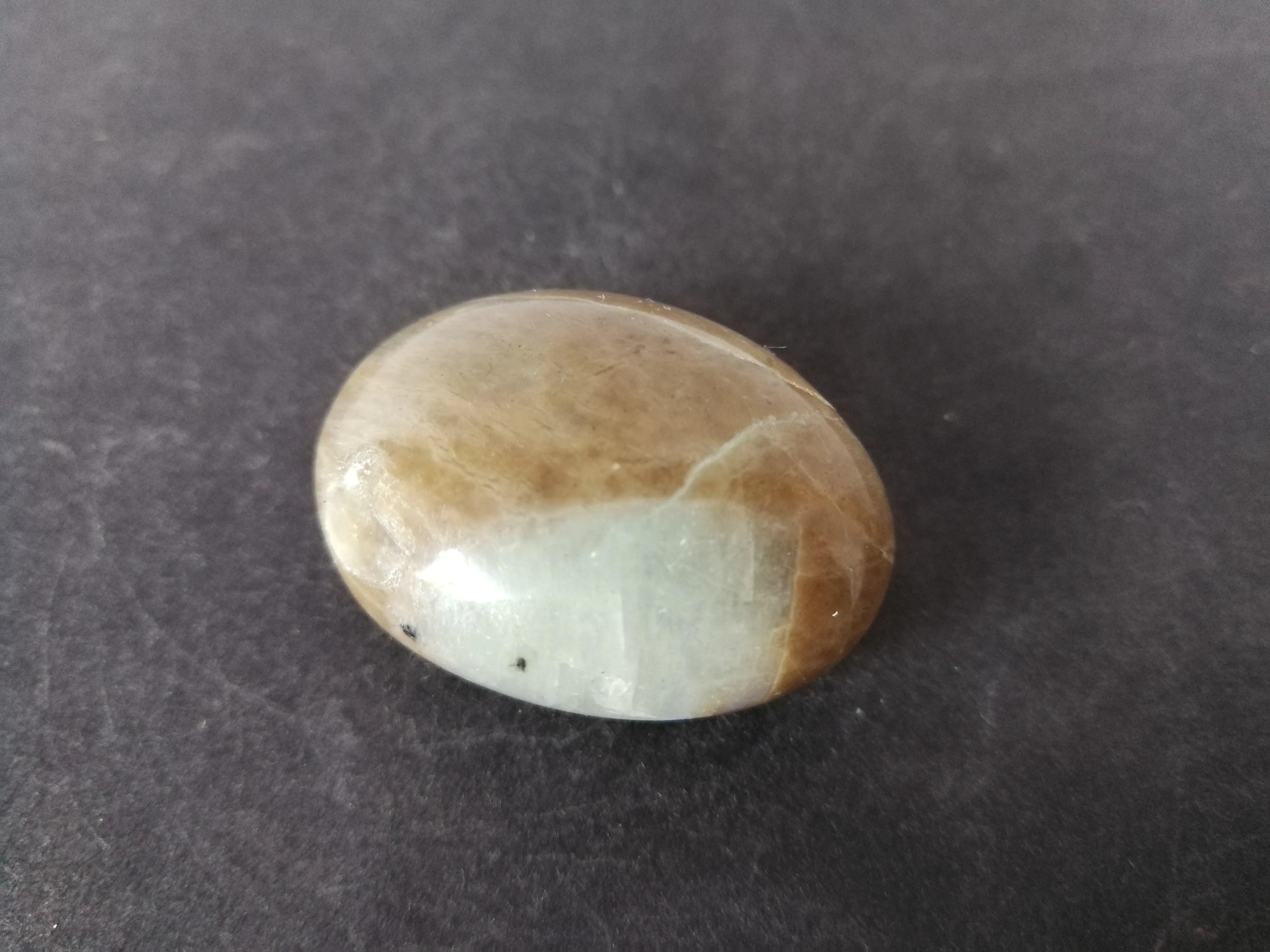 

30.5gNatural green Moonstone Worry Stone polished quartz crystal palm stone mineral specimen Reiki healing crystal home decorati