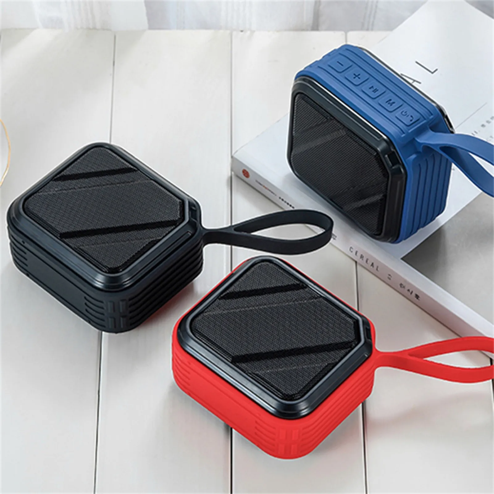 

Внешняя портативная беспроводная Bluetooth-колонка с сабвуфером