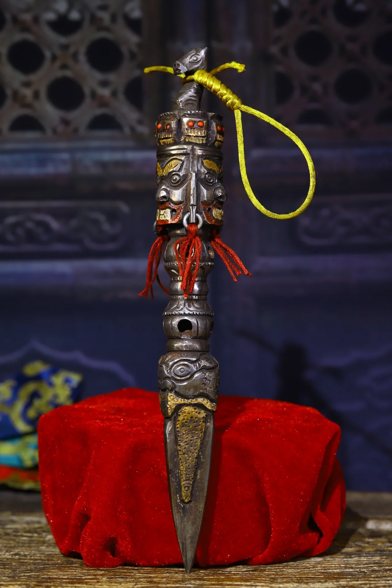 

Tibet Buddhism Tiantie Engraved Tracing mosaic Gem Horse head Three-sided Mahakala Statue Skeleton Dorje Vajra Phurpa Exorcism