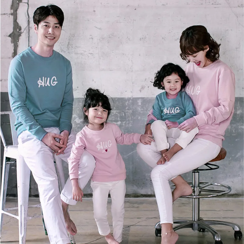 Комплект одежды для родителей и детей хлопковая толстовка с капюшоном надписью