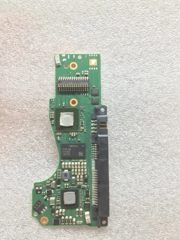 

For New ST 3.5-inch hard disk PCB 100831808 RVE A