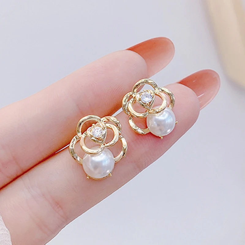 

2021 New Arrive Design Fashion Hollow Earring for Lady Plated 14K Real Gold Exquisite Fine Jewelry Engagement Date Birthday Gift