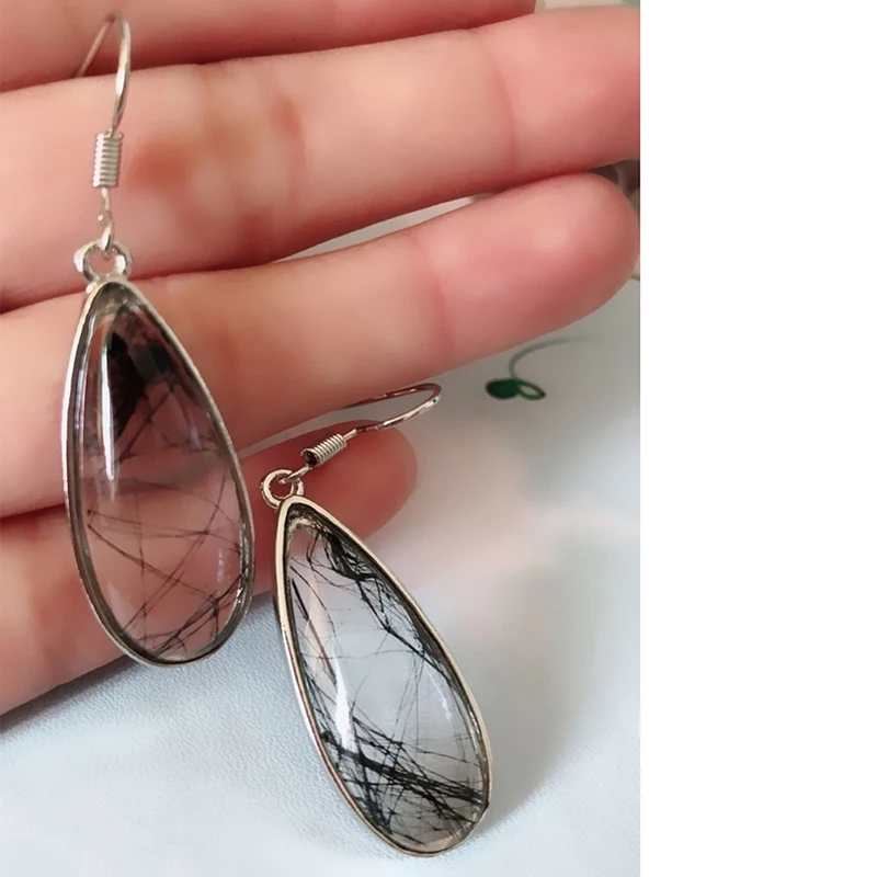 Серьги-гвоздики с засушенными цветами и стеклянными шариками | Украшения