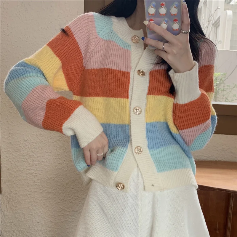 Женский трикотажный кардиган в полоску с длинным рукавом |