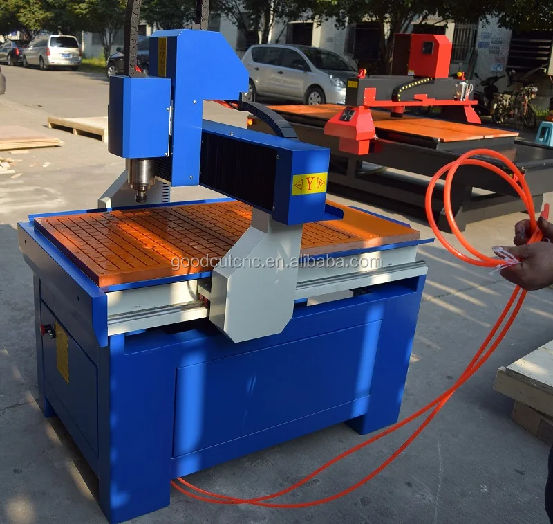 

Best price 1.5kw 2.2kw water cooling spindle metal cnc machine with mist sprayer and flume