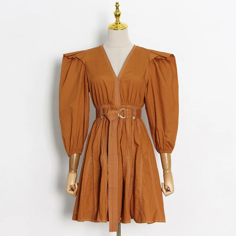 

Женское платье-трапеция в полоску, с V-образным вырезом