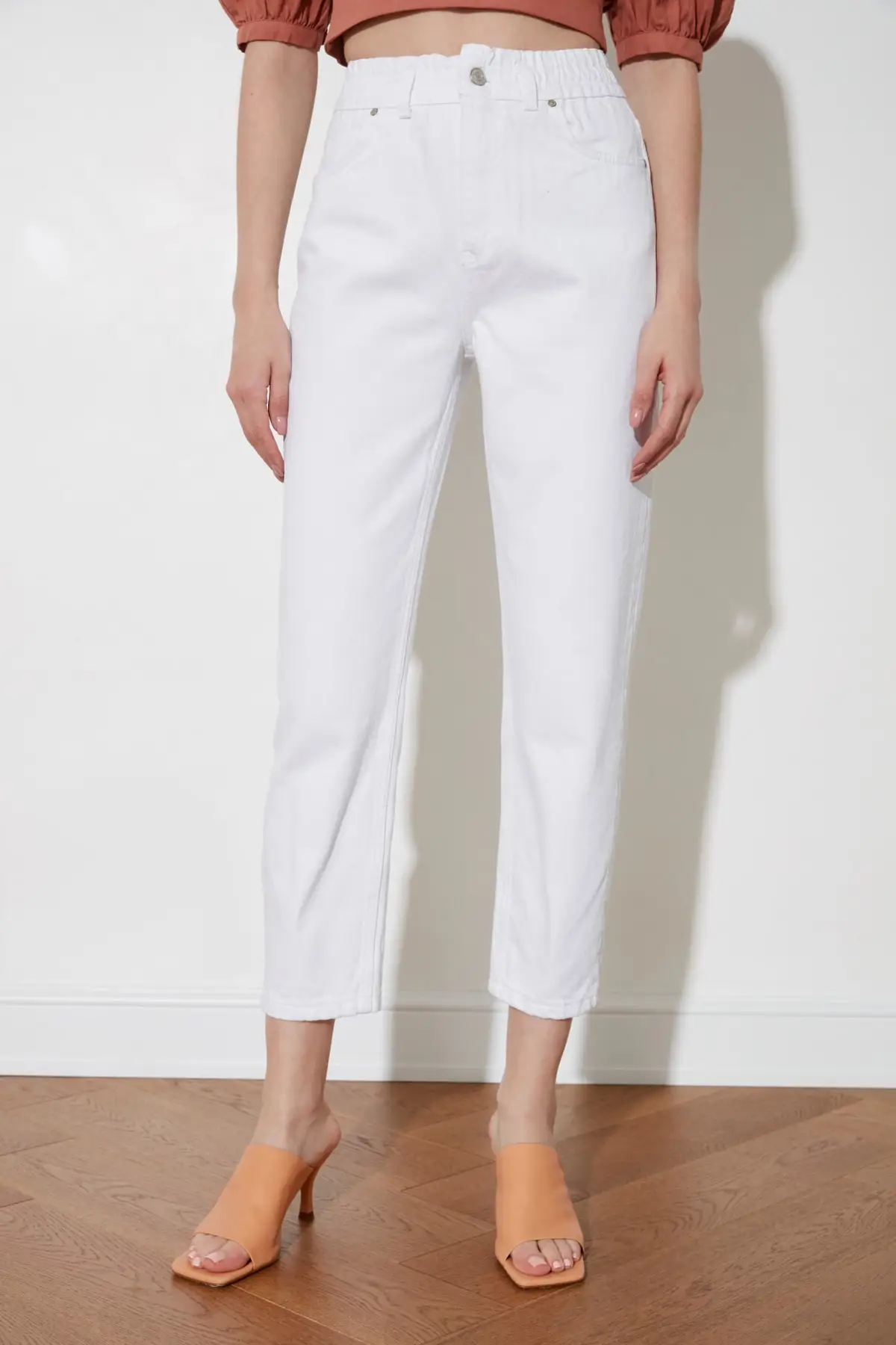 

Articulated Wheel White High Waist Mom Jeans Women Jeans 2021 Fashion