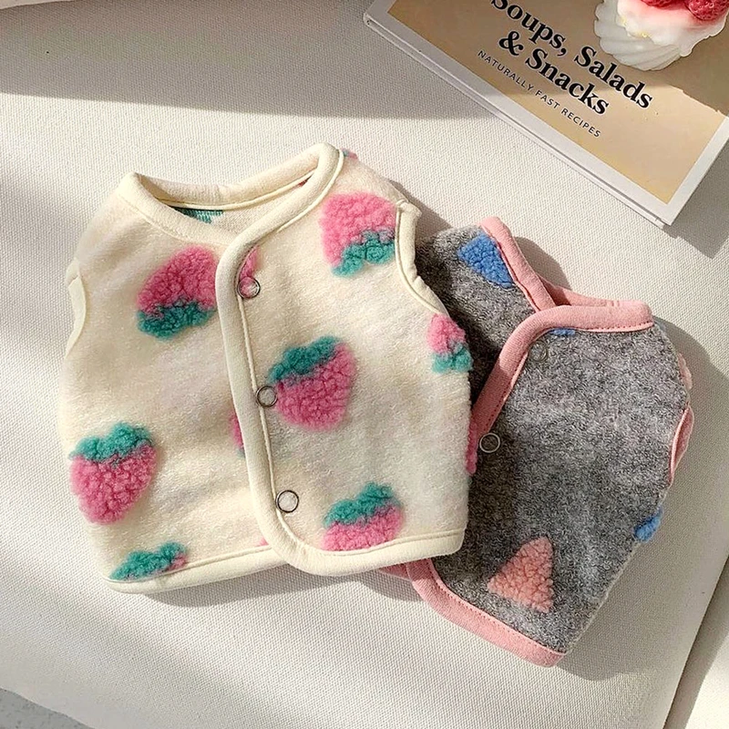 Pet Strawberry Jacket Teddy Cat Warm Clothes Puppy Fall/Winter Clothes Open Top Fruit Dog Clothes Soft Two-legged Clothes