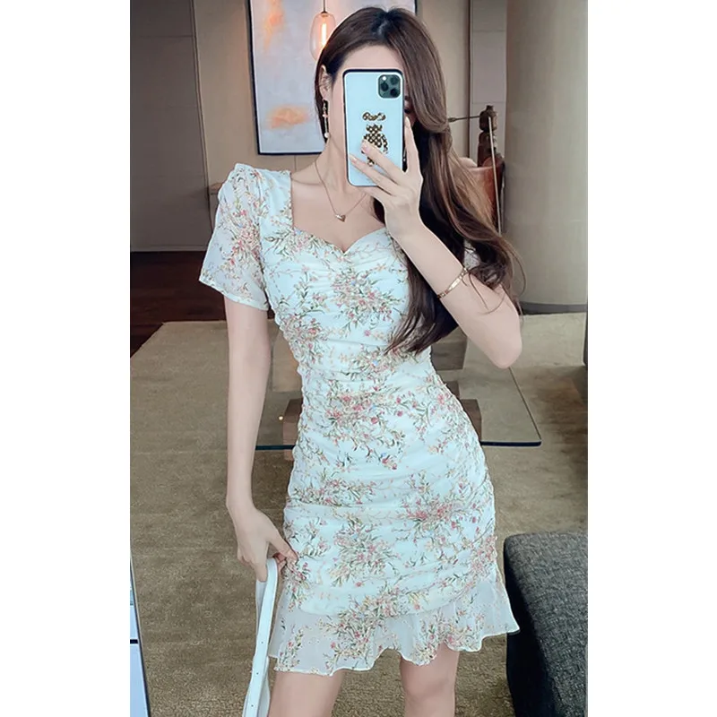 

Real Shot 2021 New Temperament Women's V-Neck Pleated Slim-Fit Printed Embroidered Ruffled Dress