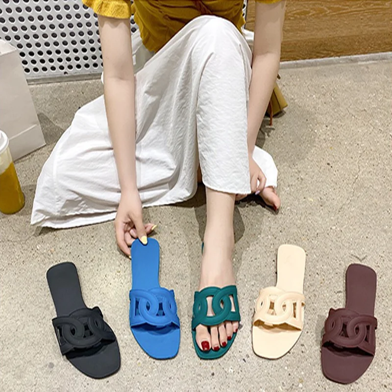 

2021 summer new fashion sexy comfortable solid color roman style flat outdoor female slippers Plus size Women beach slippers