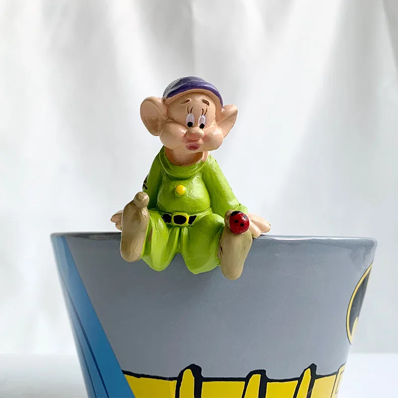 Дисней Снежная Белка и семь гномов 7 см игрушка-модель для коллекции подарков для детей.