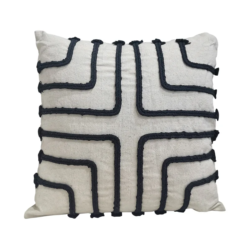 Наволочка с вышивкой в скандинавском стиле 45x45 см | Дом и сад