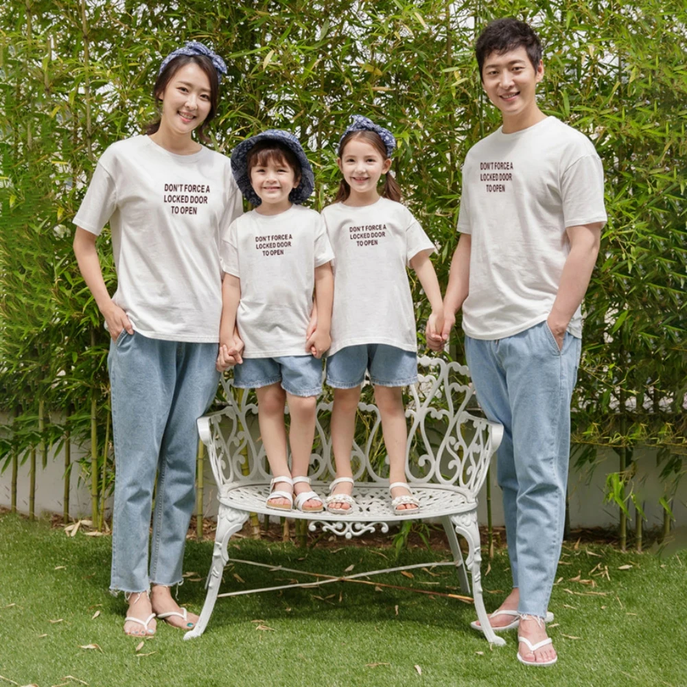 

Summer Matching Family Outfits Mother Daughter T-shirts Baby Son Casual T-shirt Family Matching Clothes