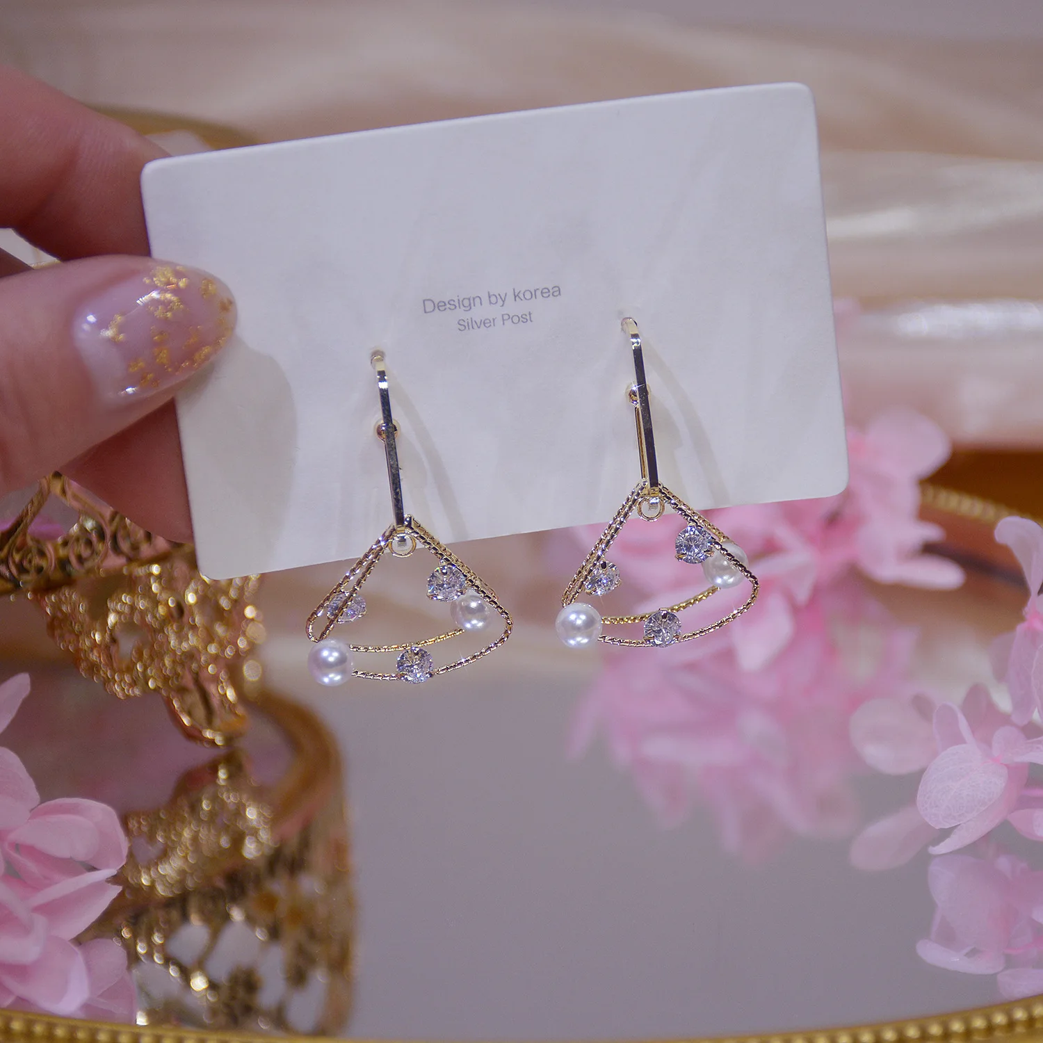 

Charm 14k Real Gold Hollow Women Earring Bling Korean Crystal Zircon Pearl Stud Earring Elegan Wedding Pendant Fashion Jewelry