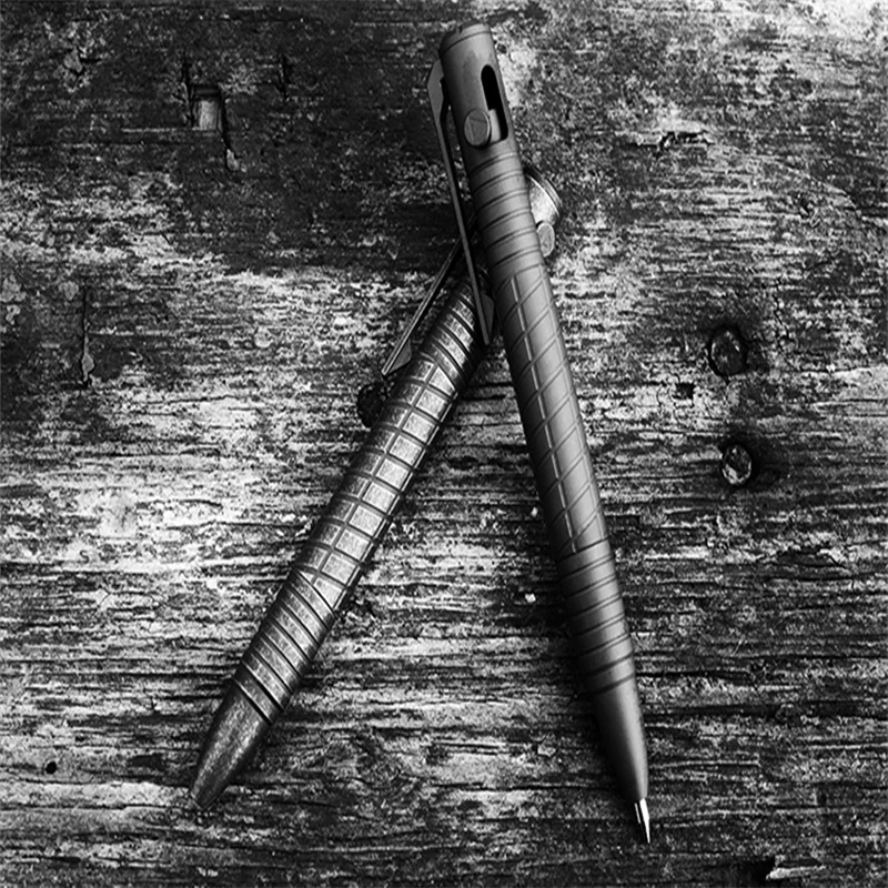 spesifikasi 1 Buah Pulpen Baut Pistol Aloi Titanium Taktis Portabel Pena Tanda Tangan Pena Logam Pertahanan Diri Kemah Luar Ruangan Alat Pertahanan Saku EDC
