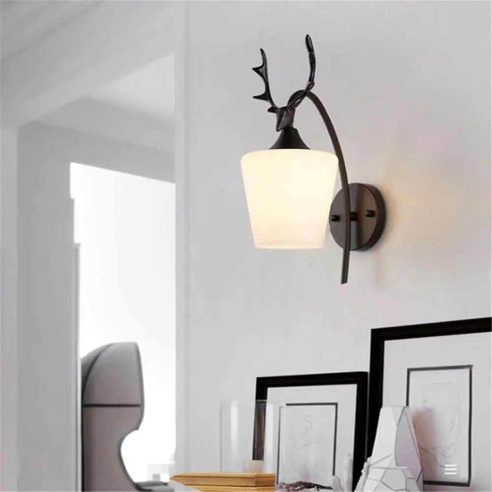 Современный черный Золотой металлический декор настенный светильник с матовым