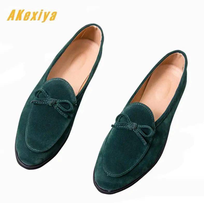 Мужские замшевые лоферы с острым носком Винтажный дизайн бантом мужские туфли на