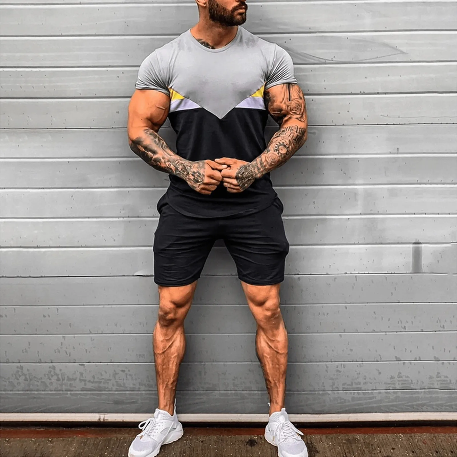 

Summer Mens Sports Sets Splicing Round Neck T-shirts Pure Color Shorts Brand Fitness Sporting Suits Quick Drying 2 Piece Set A50