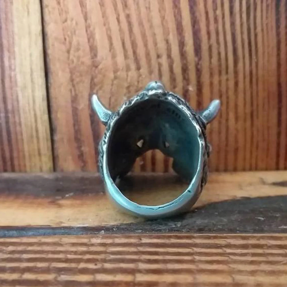 

Hand ornaments exaggerated retro ring pure tin personality domineering men and women ring trend wind