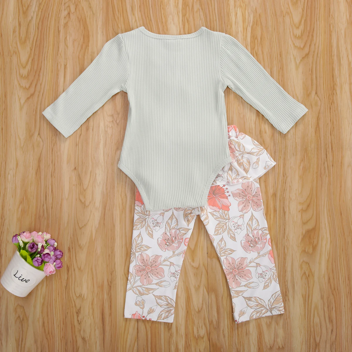 

2PCS Infant Baby Girl Clothes Long Sleeve Button Romper + Ruffle Floral Pant Outfits 0-24M