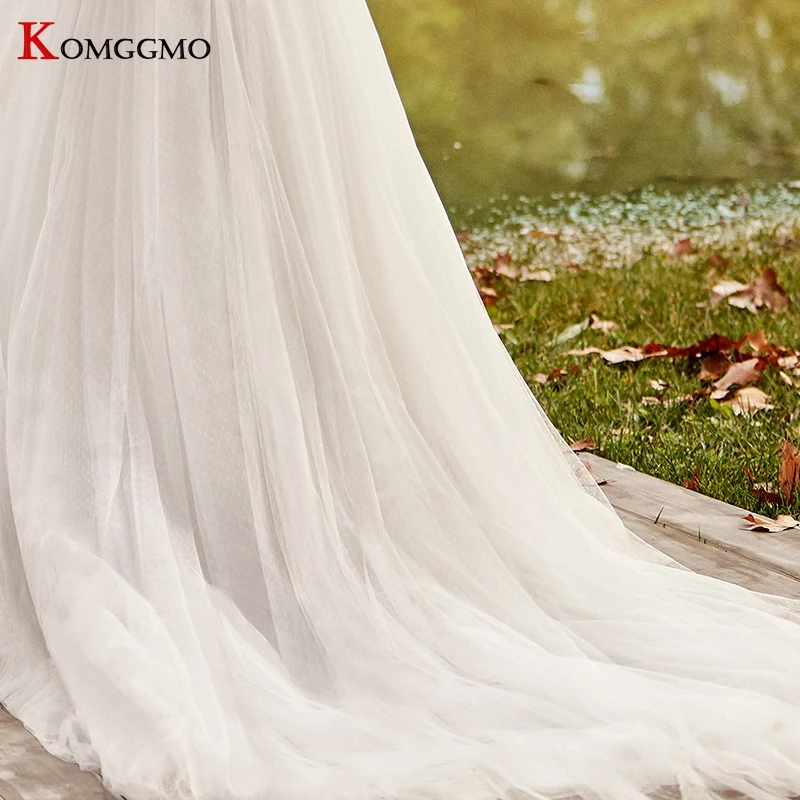 

Elegant Deep V-Neck Embroidery Appliques Tulle Sleeveless A-Line Wedding Dress Custom Made Backless Court Train Bridal Gown