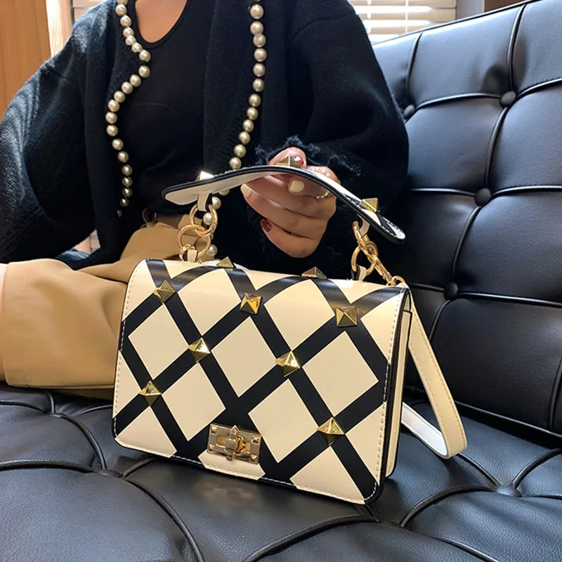 

Сумка на плечо женская с заклепками, дизайнерский саквояж кросс-боди из экокожи, роскошный чемоданчик и кошелек, модный дорожный мессенджер