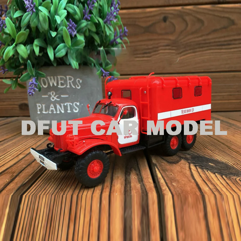 Модель автомобиля из сплава в масштабе 1:43 оригинальные авторизованные