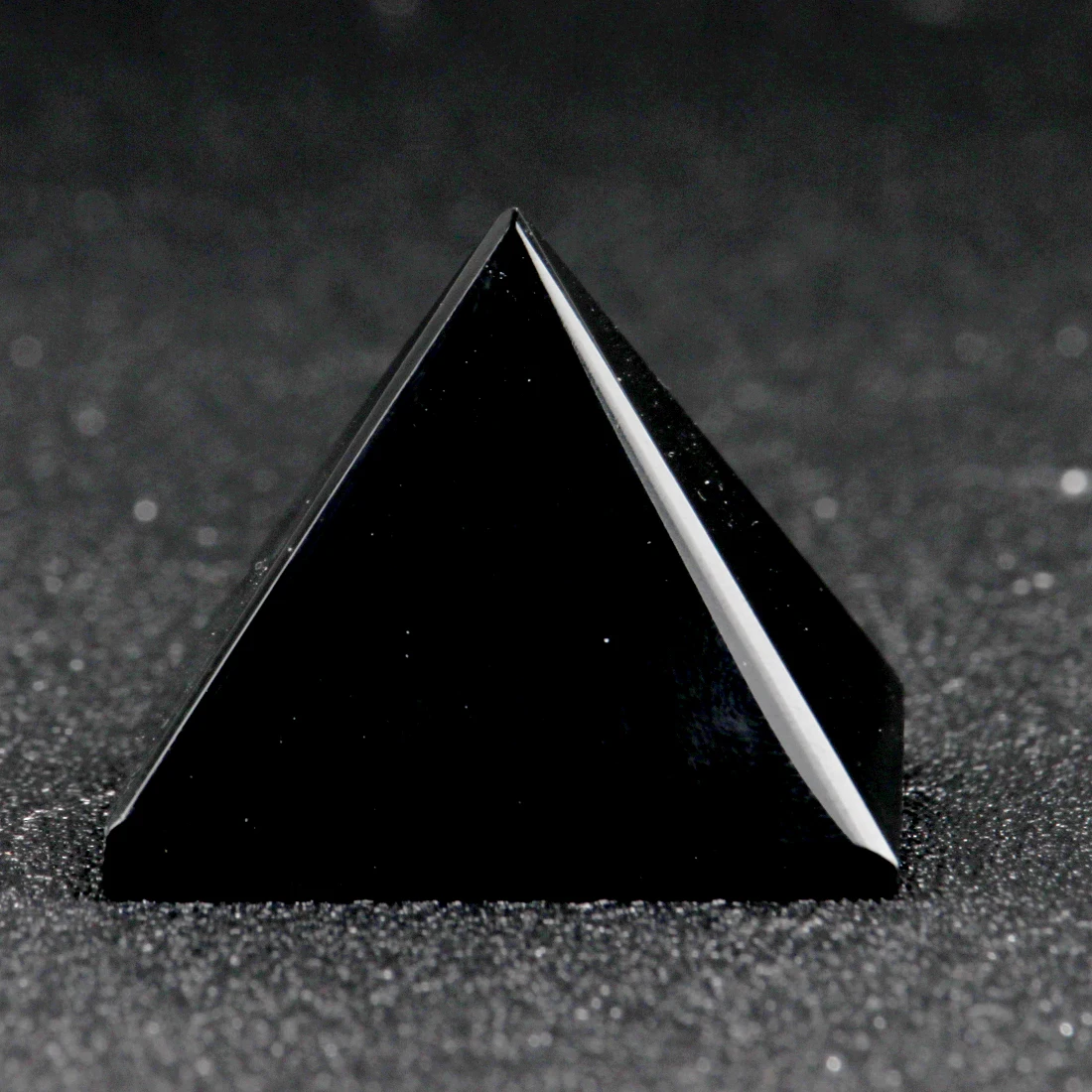 

40mm Obsidian Egypt Egyptian Pyramid Natural Stone Carved FengShui Crafts Home Decoration Chakra Healing Reiki Crystal Gemstone