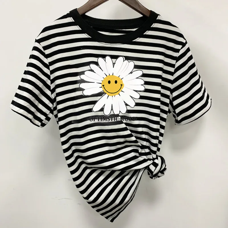 

women's 2021 summer t-shirt female small daisy print T-shirt short sleeve top black