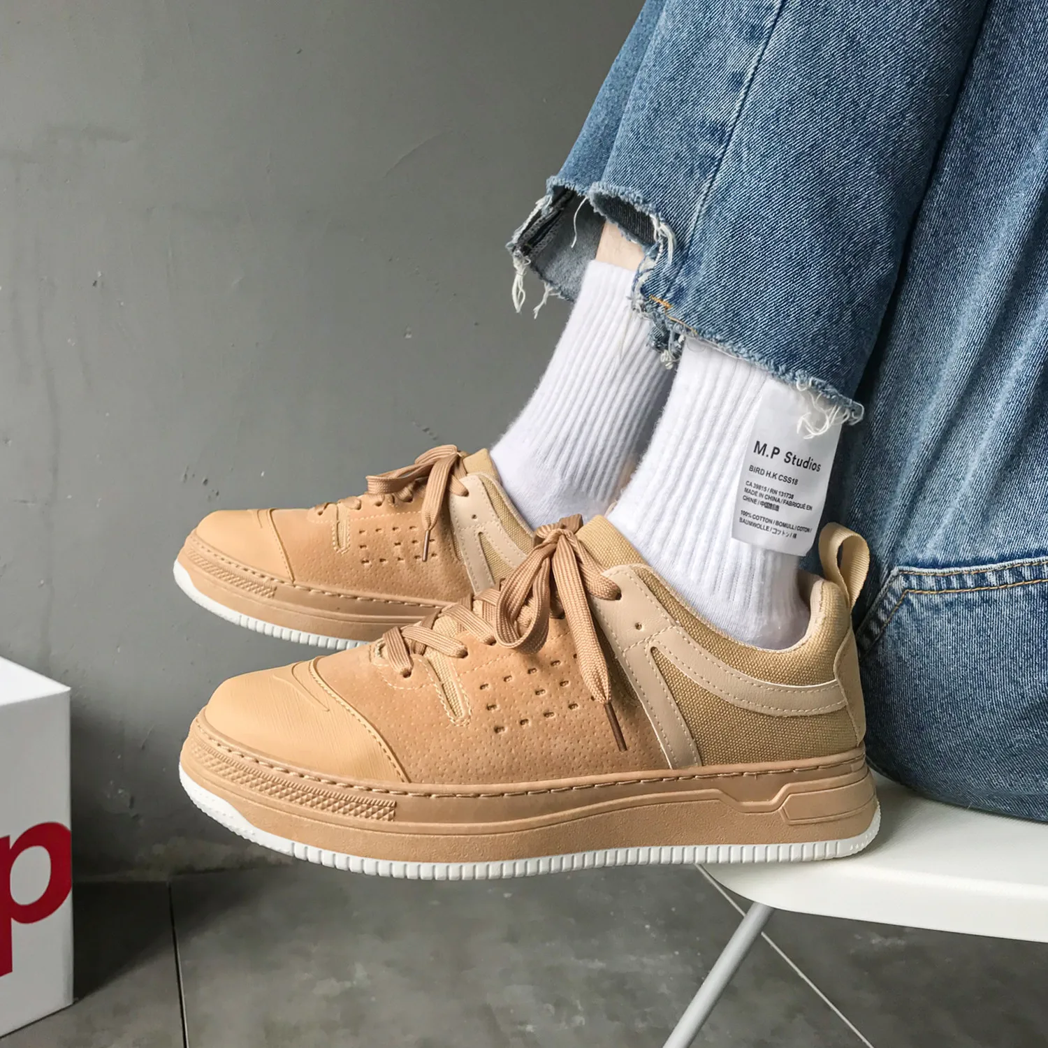 

Hot Sale Light Running Shoes Comfortable Casual Men's Sneaker Breathable Non-slip Wear-resistant Outdoor Walking Men Sport Shoes