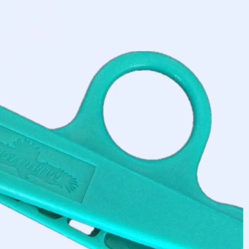 Портативные ножницы для домашнего шитья соответствующие резьбе резки крестиком