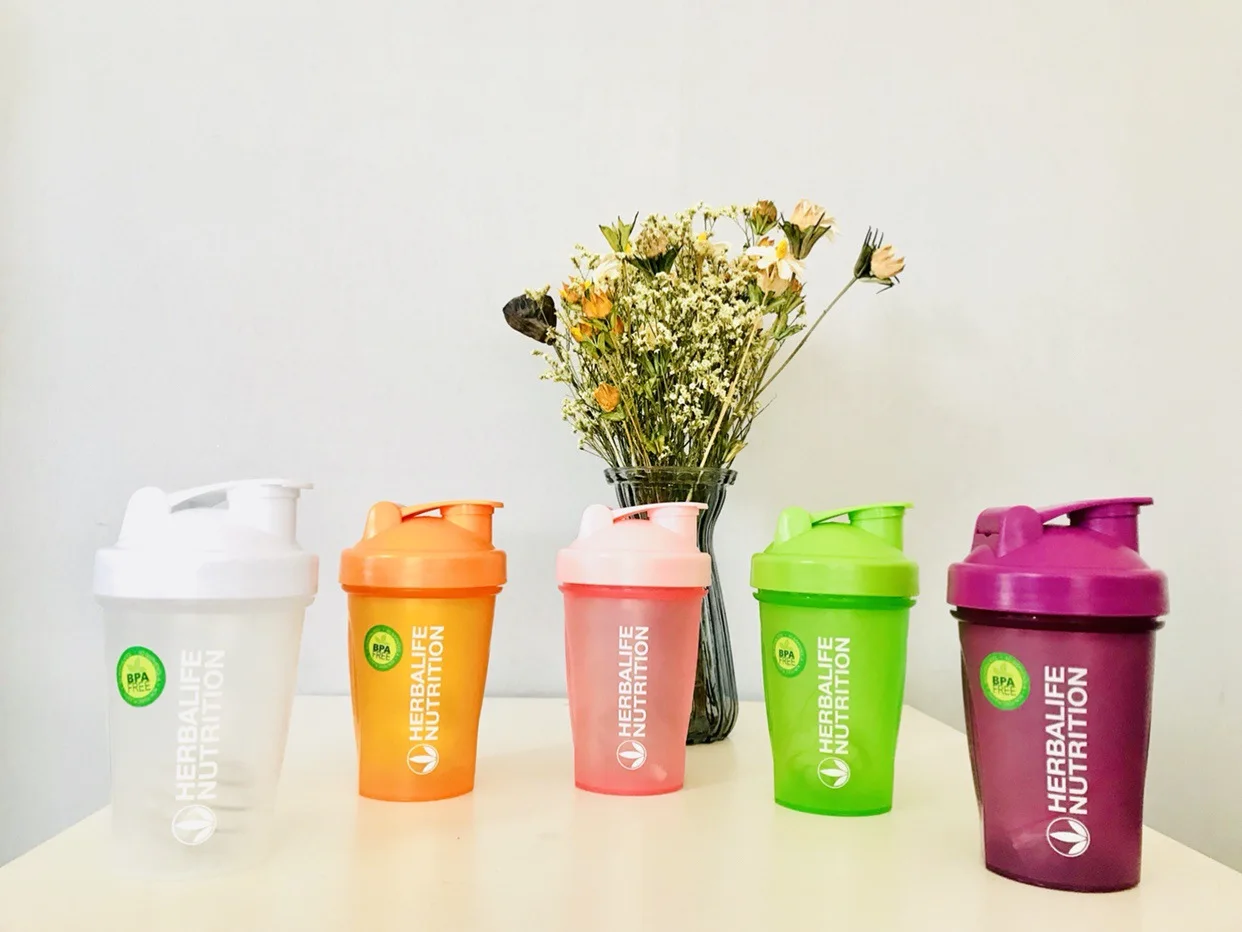 Высокий набор-Herbalife шатающийся стакан пункт молочного встряхивания Протеиновой порошковой чашки с мячом УФ печати смешивая чашка