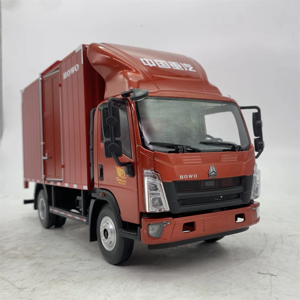 Коллекционная модель легкого грузовика Sinotruk HOWO 1/24 коллекционная машина для