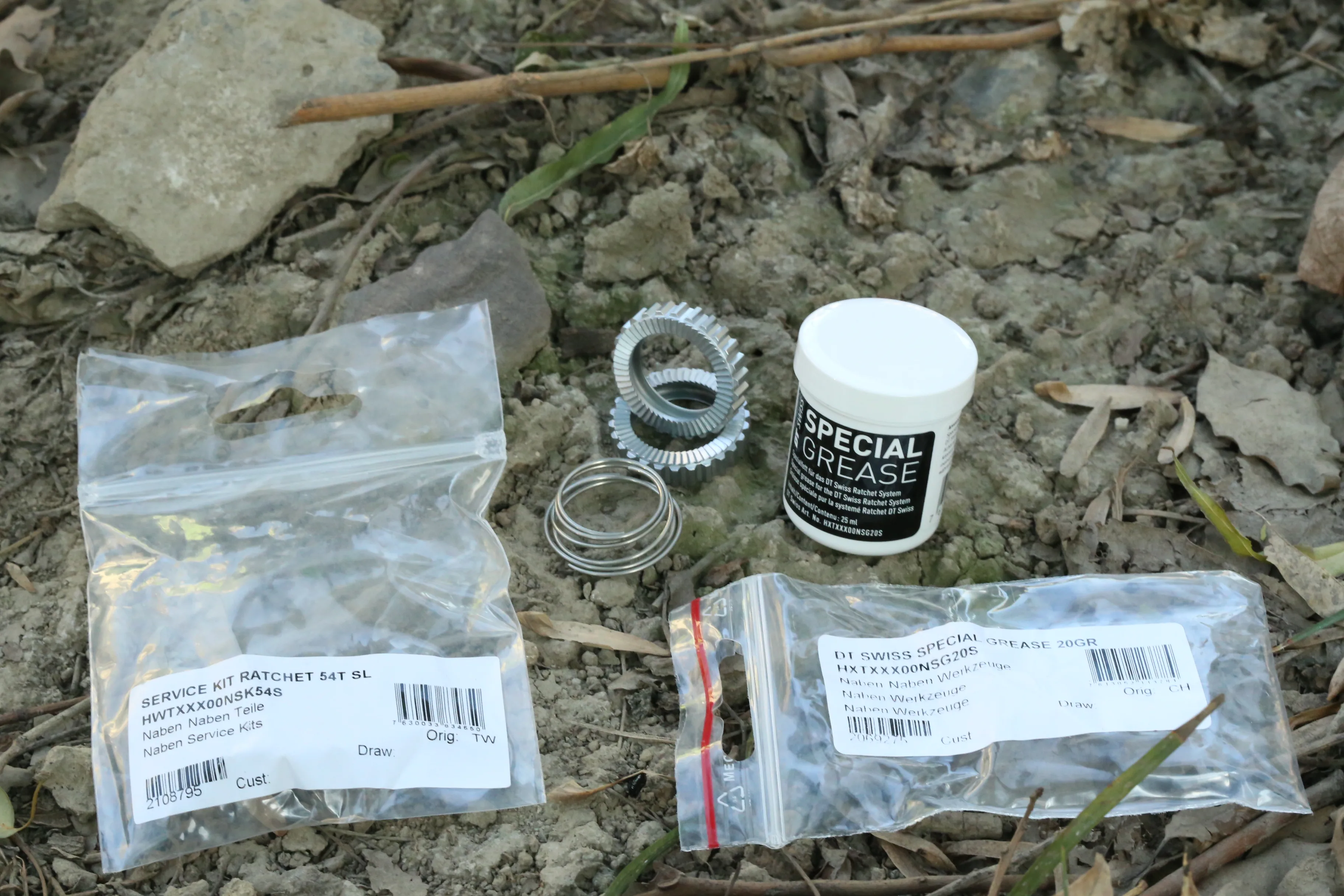 

DT Swiss 54t Star Ratchet Kit: 2 star ratchets, 2 springs and grease