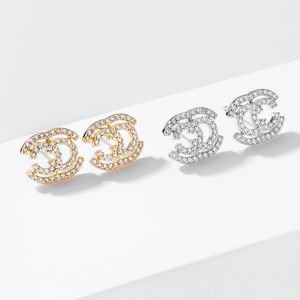 

Fashion Small Crystal Letter C Earrings Elegant Ladies Jewelry Earrings AAA Cubic Zirconia Wedding Accessories for Sexy Girls