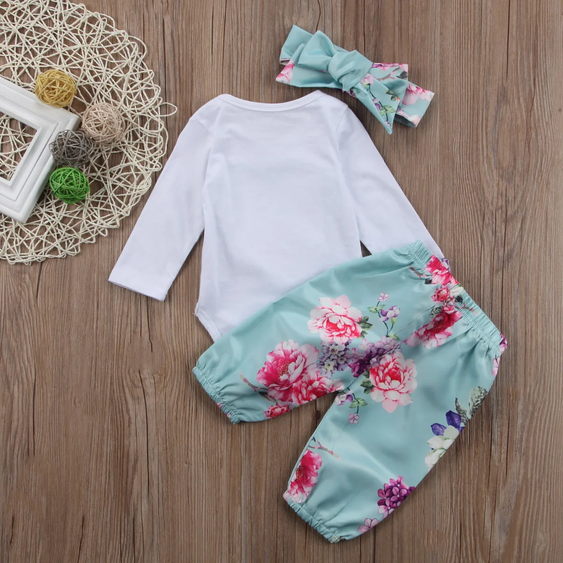 

Baby Girls Clothing Sets Autumn Love heart Floral Newborn Baby Girls Clothes Long Sleeve Romper Jumpsuit Pants +headband Outfits