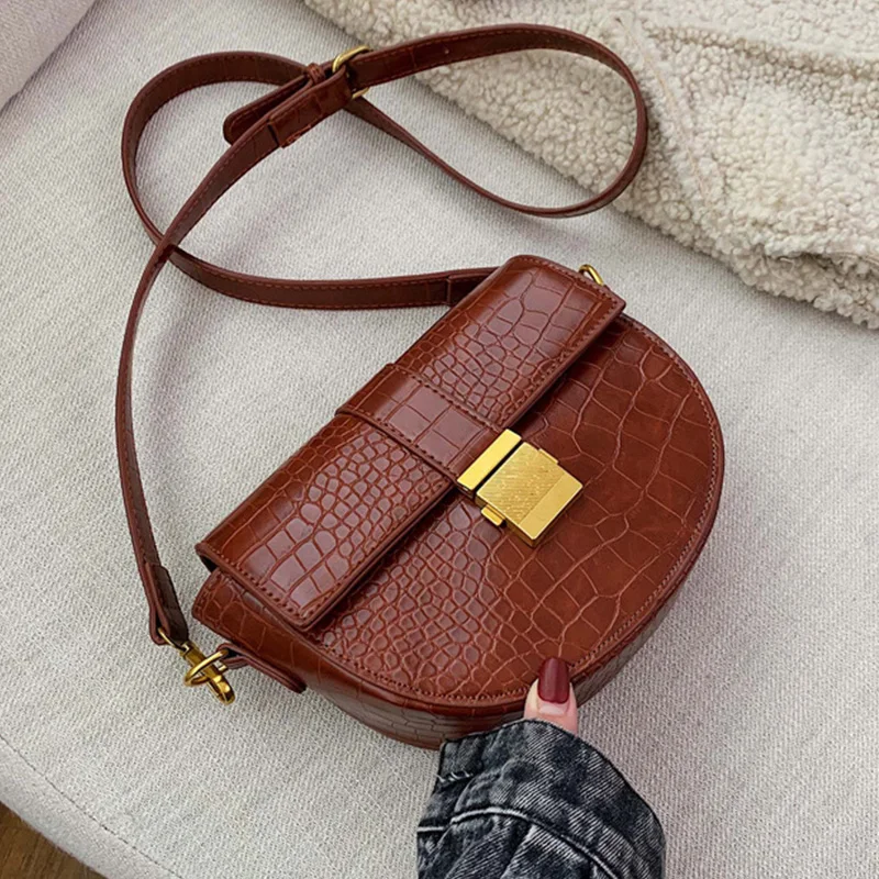 Кожаная сумка седло Mododiino через плечо с каменным узором мессенджер замком