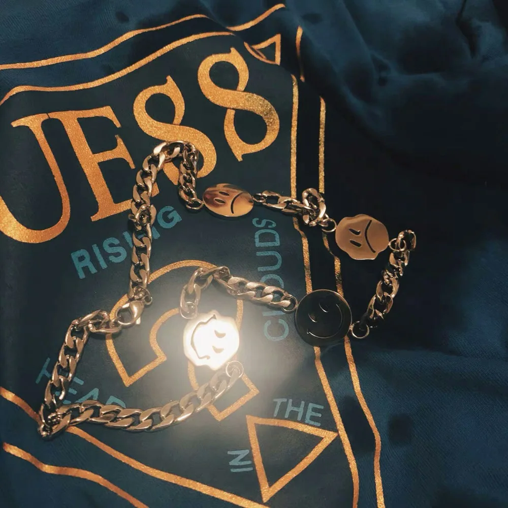 

Fashion New Men and Women Smile Face Street Hip Hop Titanium Steel Couple Necklace Ins New Trendy 2020