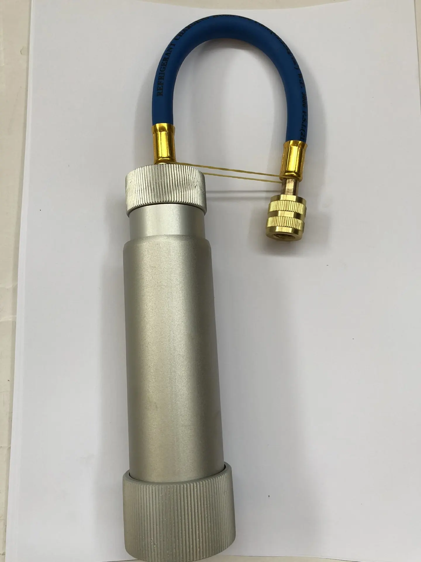 

Air Conditioning Car Oil Injection Dye Injection Tool 2 Ounce 1/4" Pure Liquid Oil Coolant Filler Tube Car Accessories MJ80506