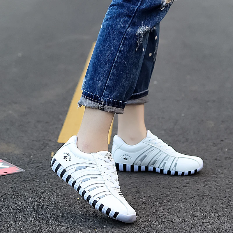 

Women Sneakers Outdoor Women's Running Shoes Femail Comfortable Lace-Up Sport Lady Shoes Casual Shoes Running Shoes for Women