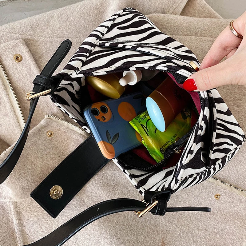 

Zebra Pattern PU Leather Crossbody Bags for Women 2020 New Branded Shoulder Handbags Trend Luxury Travel Hand Bag