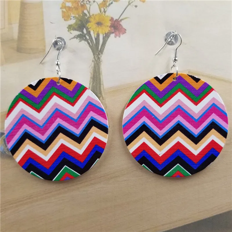 Серьги женские круглые из натурального дерева с изображением цветов 1 пара -