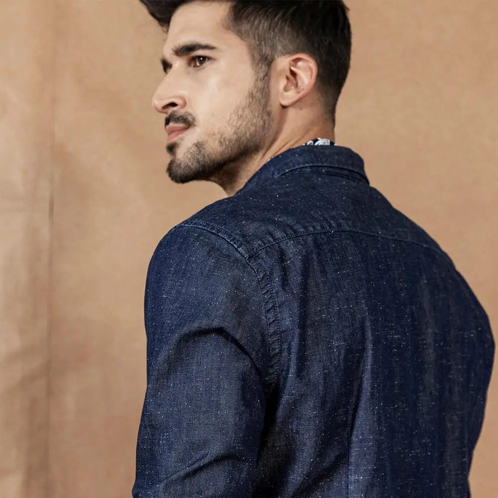 Мужская джинсовая рубашка SIMWOOOD темно синяя в горошек со съемным шарфом весна