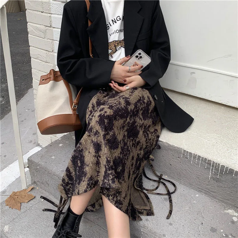 

2021Korean Autumn Corduroy Women's A-Line Skirt Die Tye Oversize Vintage Skirt High Waist Mid-Calf Chic Street Wear Skinny Skirt