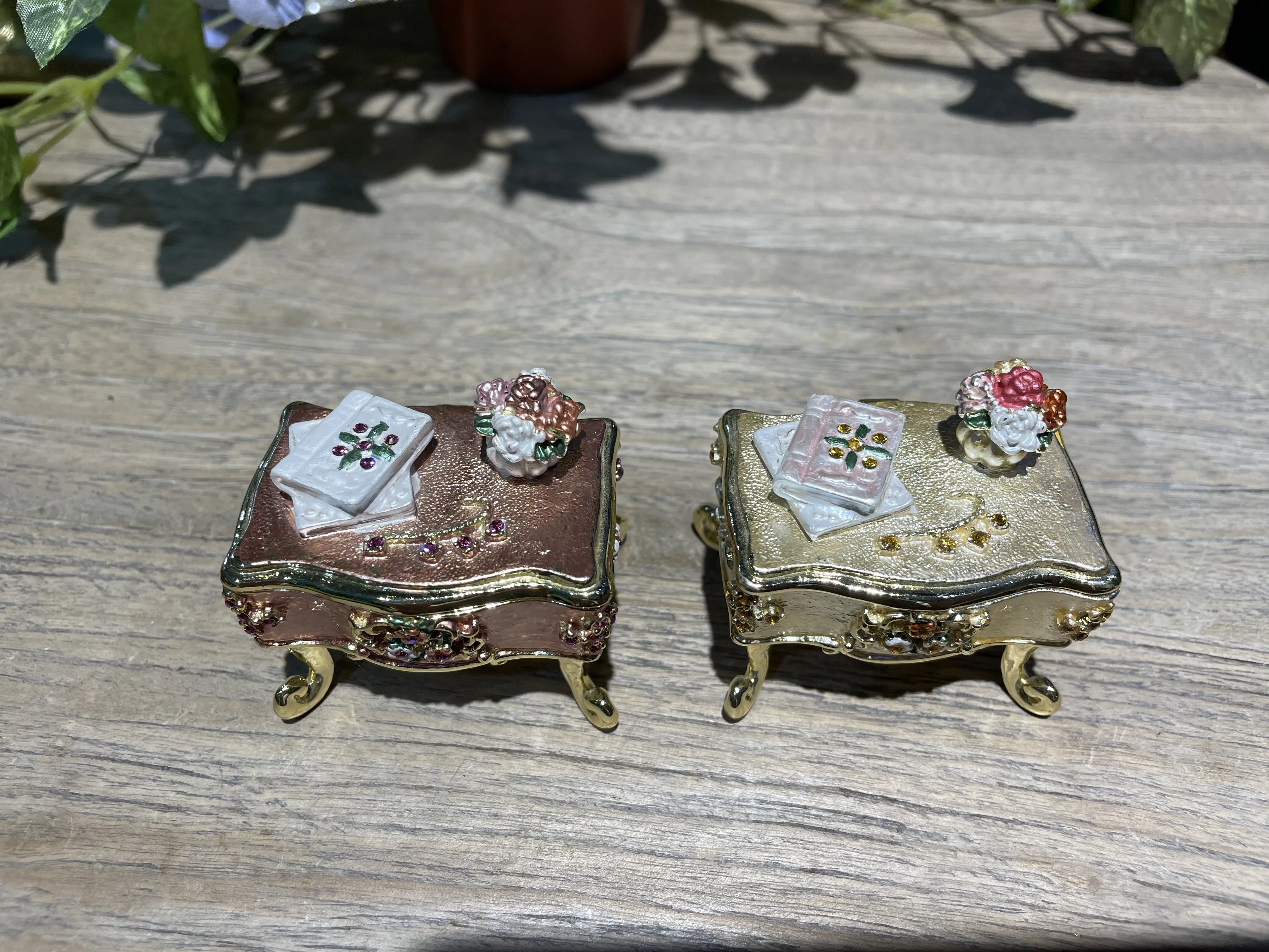 European Dresser Trinket Box Chest Shaped  Toilet Table Jewelry Keepsake Case