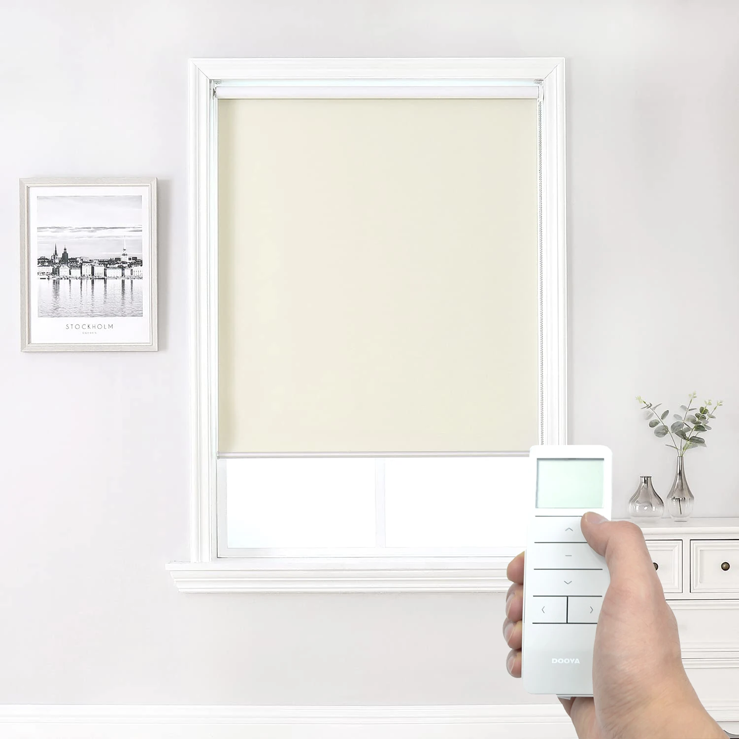 

Motorized Roller Shades for Winodows Luxury Smart Electric Blinds for Home Wireless Motor Rechargeable Battery with Remote