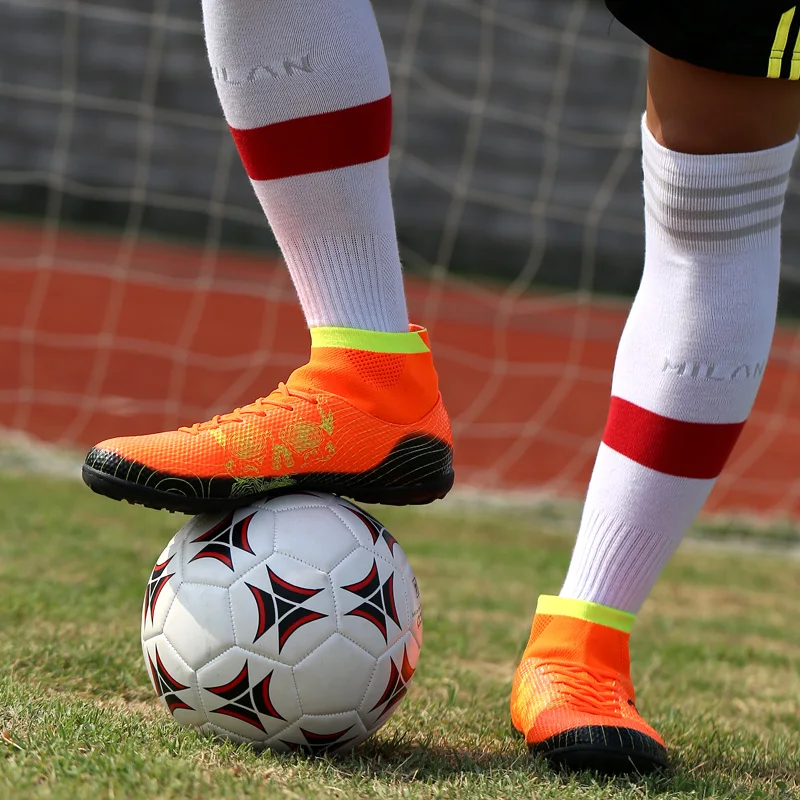 Мужские кроссовки для тренировок с высоким берцем футбольные бутсы подошвой AG