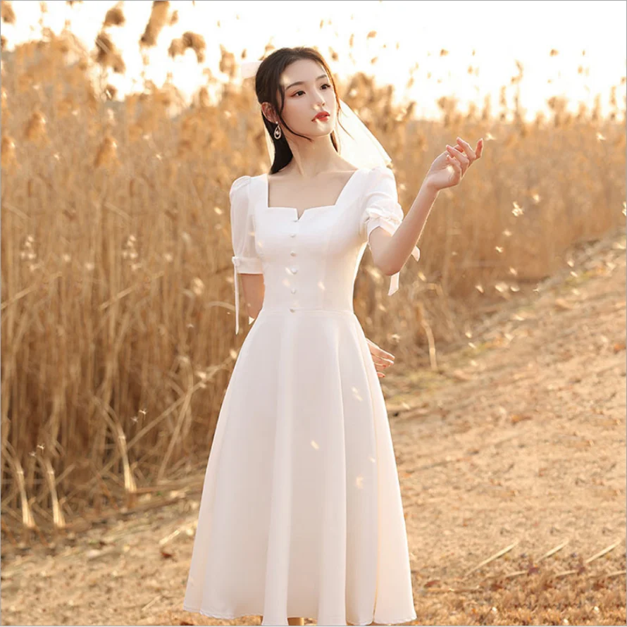 

Simple Wedding Dress Satin Square Collar Backless Short Sleeves Korean Style Bride Gown Robe Mariee Wedding Trip Photo Shooting