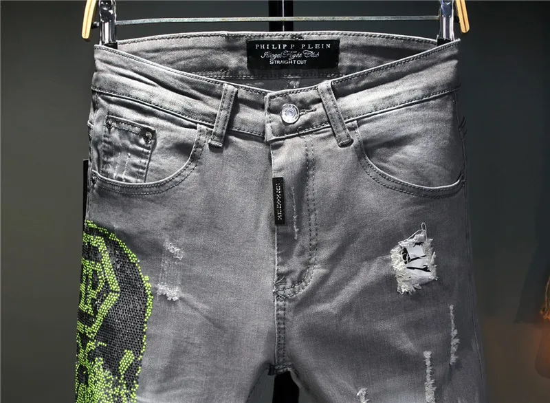 Europe And The United States Skinny Pants Ripped Jeans Men Trendy Knee Hole Biker Jeans Gray Hot Rhinestone Man Denim Trousers