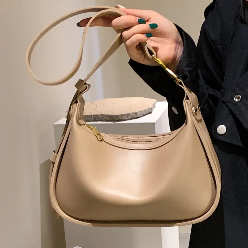 

Модная брендовая сумка через плечо, Женская Роскошная Сумка через плечо из мягкой кожи, повседневные универсальные сумки, женская черная ди...